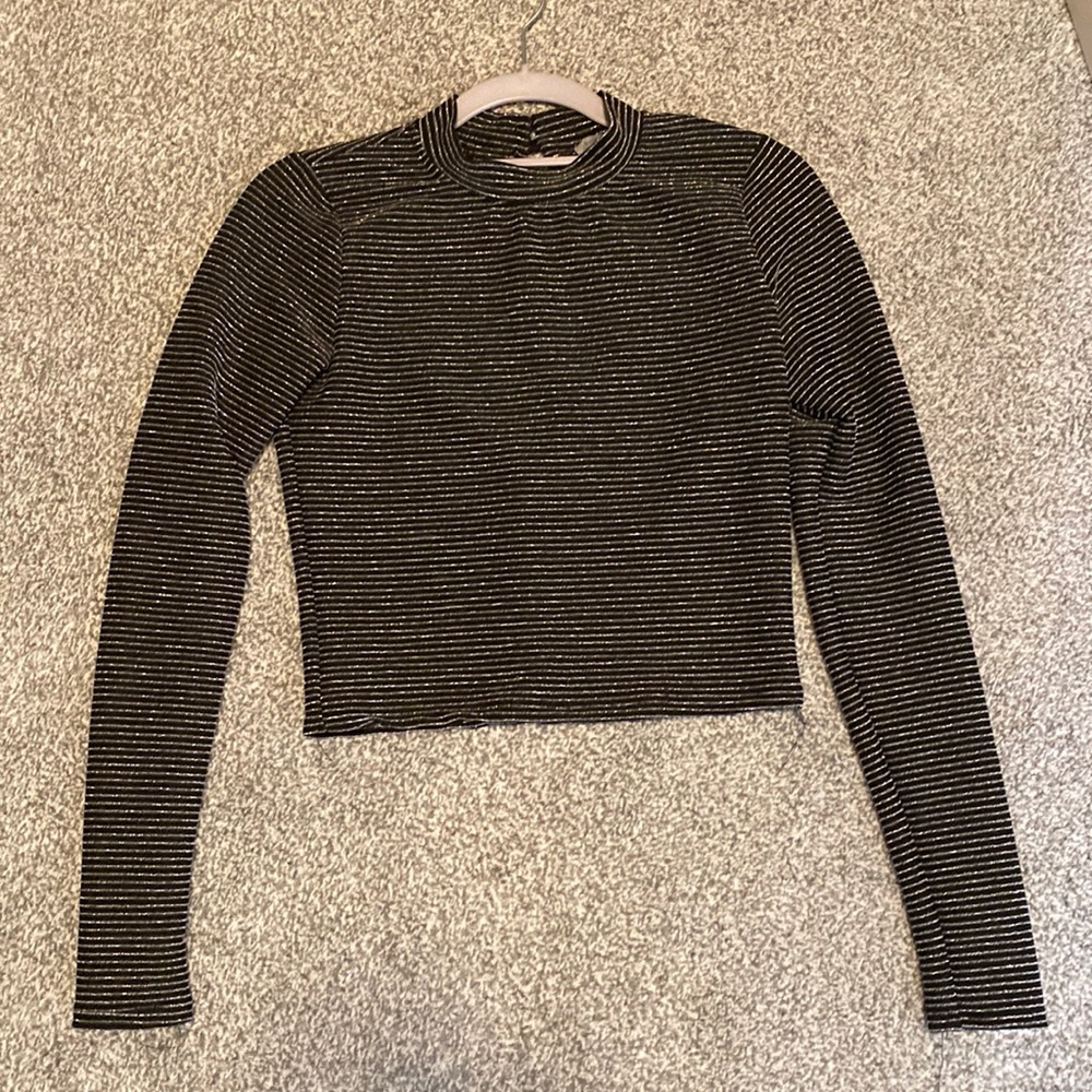 Charlotte Russe keyhole back crop top